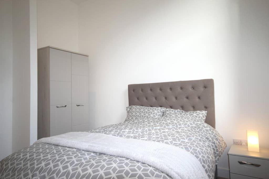 Smart Living Apartments Bradford  Exterior photo